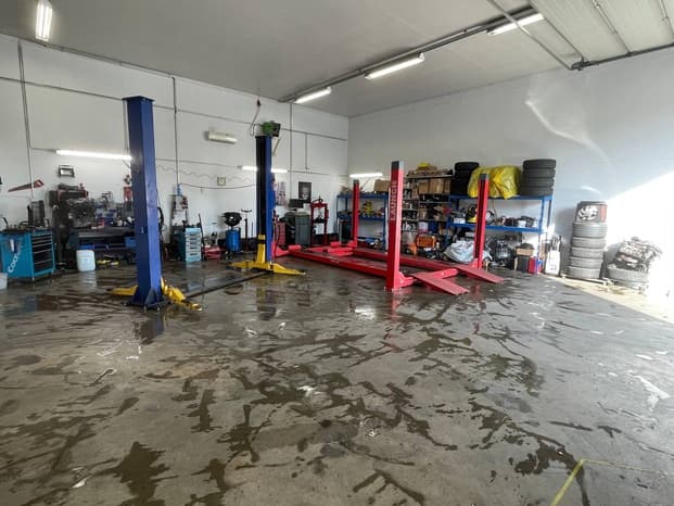 Bober Auto workshop - Modern vehicle lifts