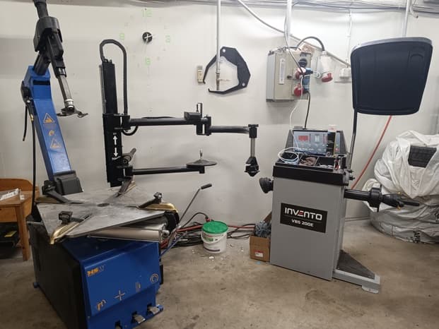 Bober Auto workshop - Clean, tidy workshop facilities